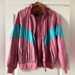 Vintage women’s windbreaker jacket. Size medium
